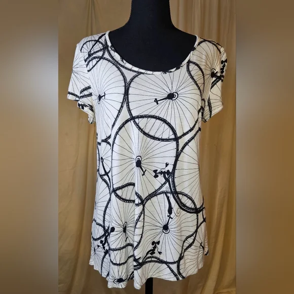 W5 Anthropologie Bicycle White Wheel Print Tunic With Black Bicycle Wheeles - Picture 2 of 9